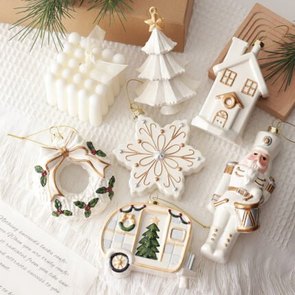 Christmas decorations, creative wreaths, snowflakes, Christmas tree ornaments, hanging decorations, scene arrangement props